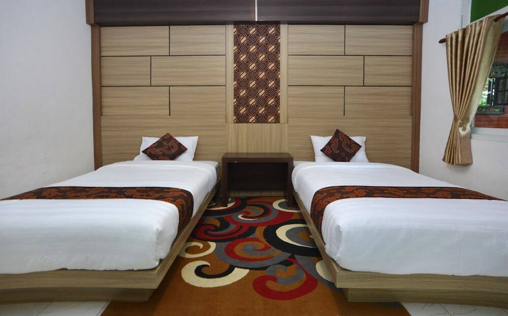 Джокьякарта: Hotel Bhinneka By OYO Rooms