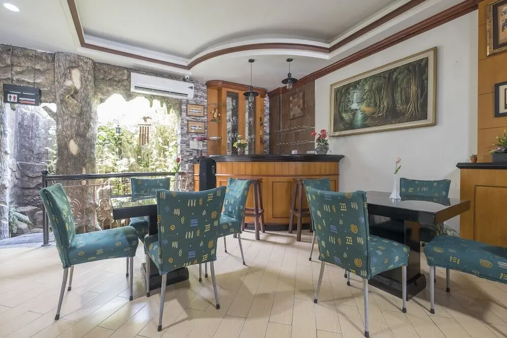 Макассар: OYO 1090 Hotel Anging Mammiri Makassar