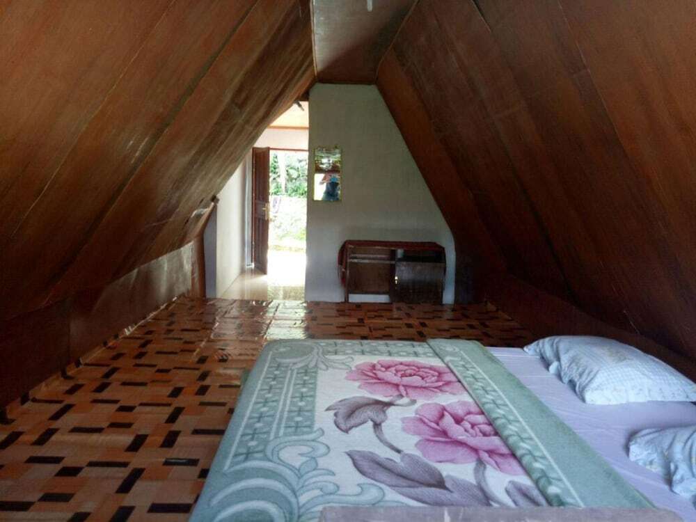 Озеро Тоба: Laster Jony's Guest House