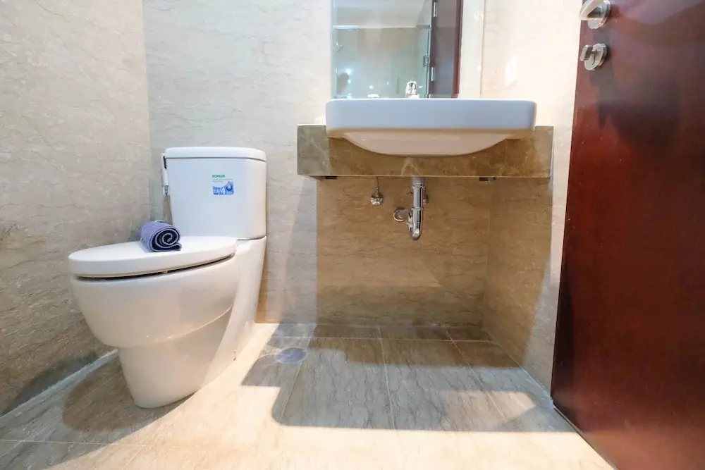 Джакарта: Comfy Studio Room with City View at Menteng Park Apartment