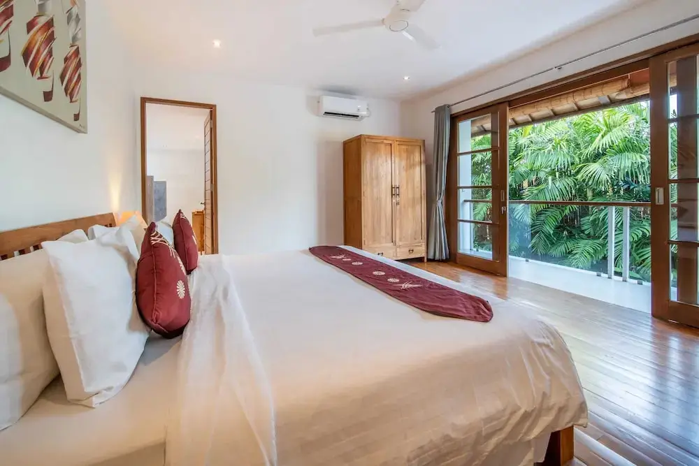 Чангу: Fabulous Private Villa, 3 BR, Canggu With Staff