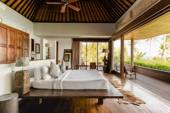 Канди Даса: Secluded Beachfront Villa Manis, 5br, Candidasa