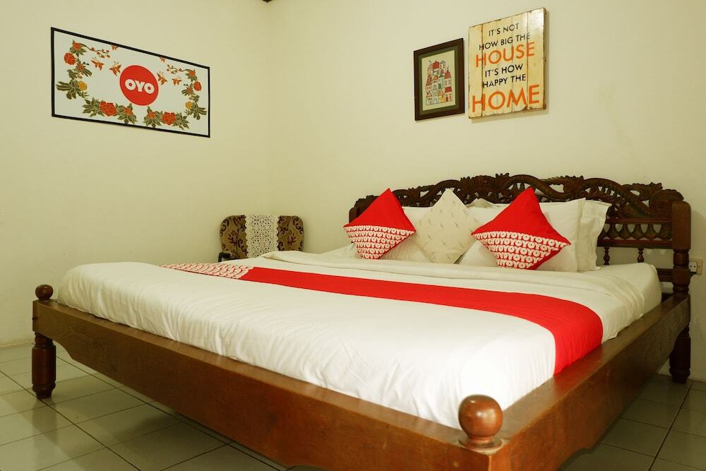 Бату: OYO 438 Cemara's Homestay