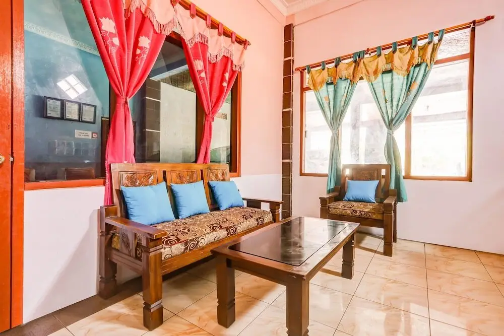 Парангтритис: Hotel Parangtritis