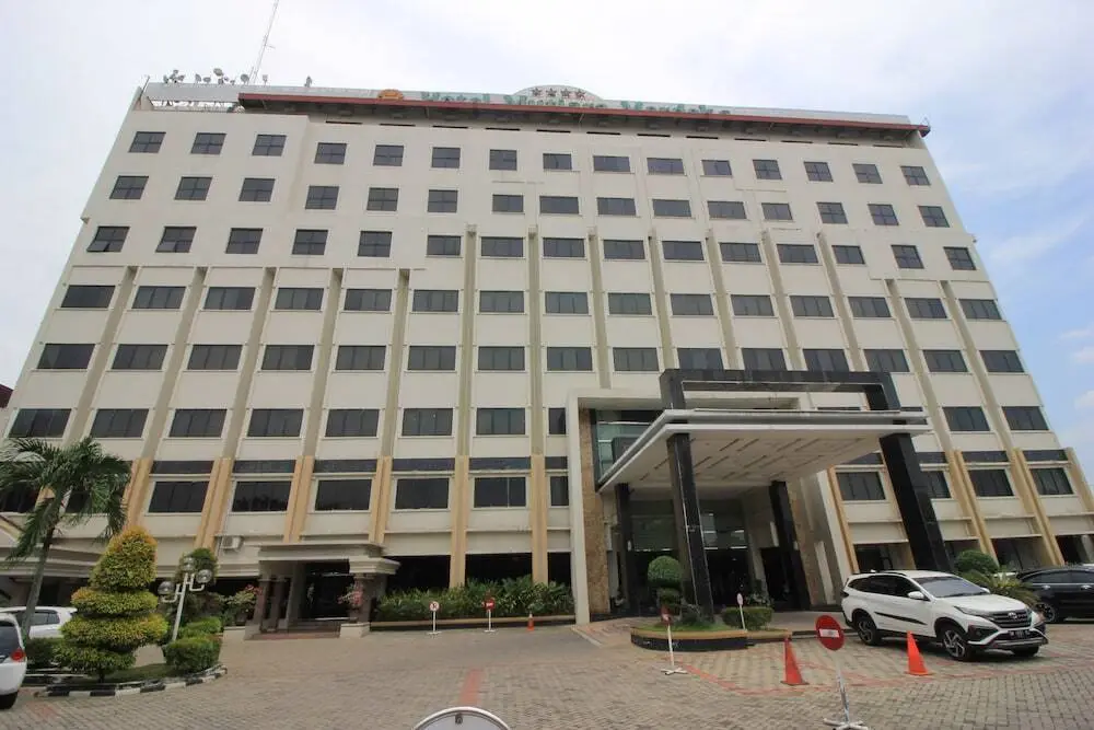 Пеканбару: Capital O 1583 Mutiara Merdeka Hotel