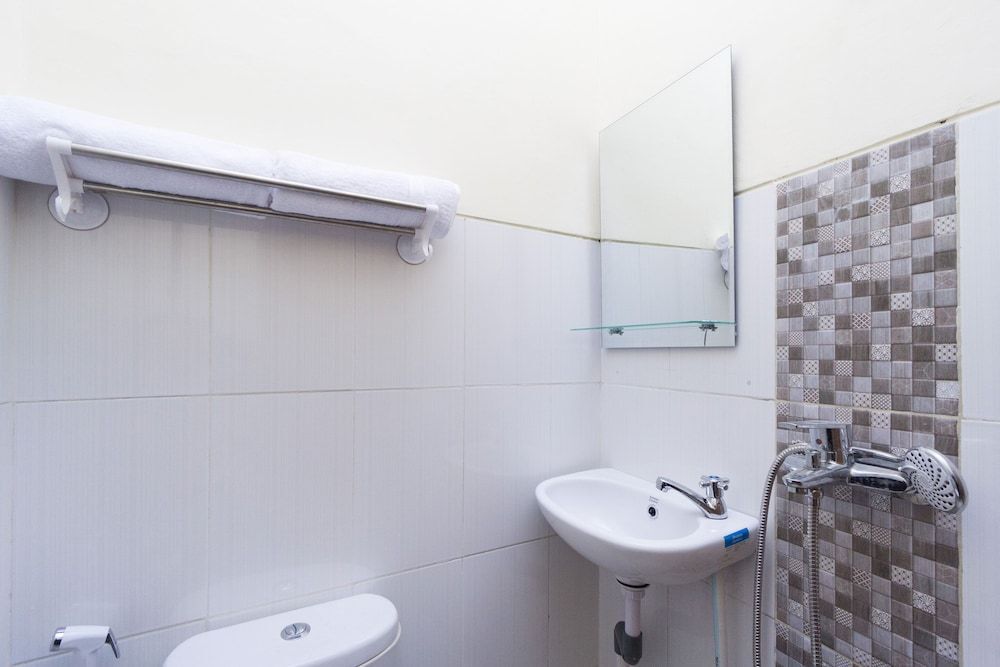 Джокьякарта: OYO 2444 Sera House