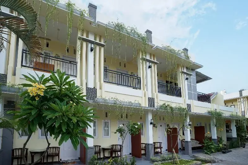 Баньюванги: OYO 521 Majapahit Homestay Syariah 1