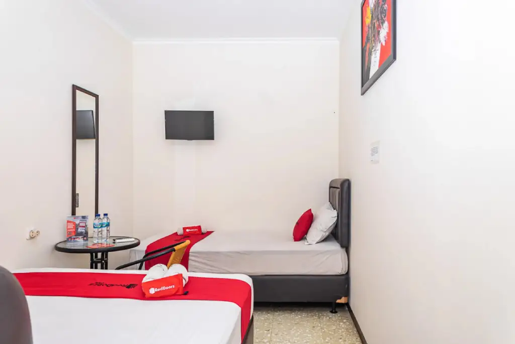 Бандунг: RedDoorz near Alun Alun Bandung 2
