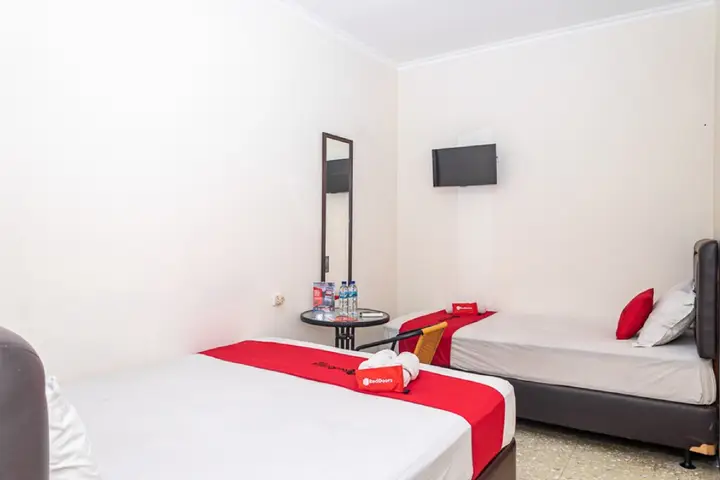 Бандунг: RedDoorz near Alun Alun Bandung 2
