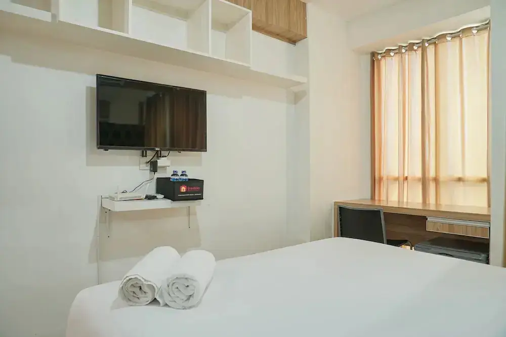Chic and Cozy Studio at Tifolia Apartment — фото 1