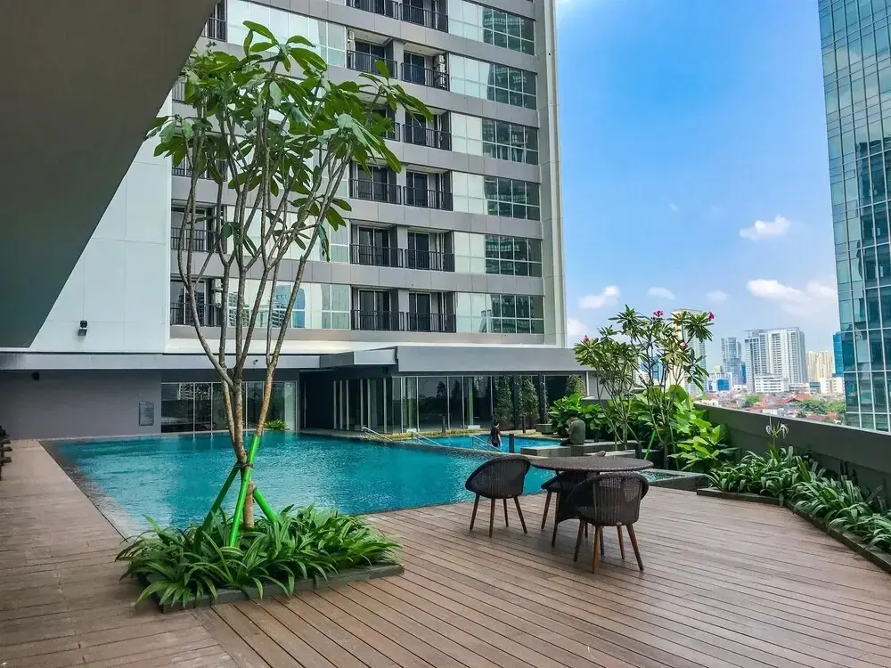 Джакарта: Modern 1BR at Ciputra World 2 Apartment