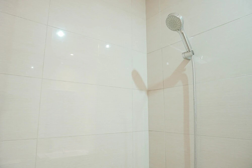 Джакарта: Comfort 1BR Sedayu City Suites Apartment