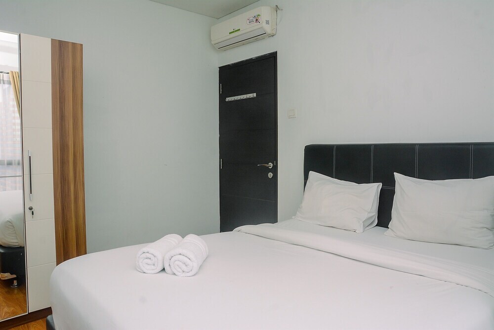 Джакарта: Minimalist and Strategic 1BR at Tamansari Semanggi Apartment