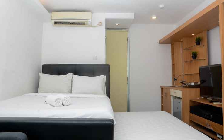 Fully Furnished with Cozy Design Studio Apartment at Bassura City By Travelio — фото 1