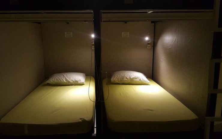 Семаранг: 142 Cafe_Sleepboxhotelsemarang
