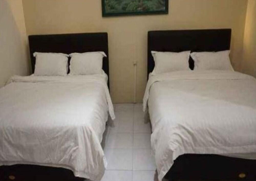 Бату: OYO 90247 Hotel Palereman Soerabaia