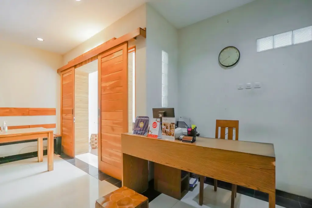 Маланг: OYO 90319 Angler Guest House Malang