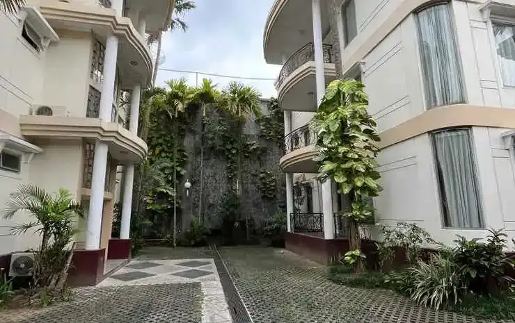 Маланг: Inez Apartment 6
