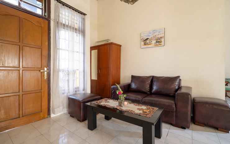 Депок: SPOT ON 2073 Guest House Omah Waris