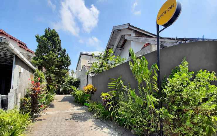 Депок: SPOT ON 2073 Guest House Omah Waris