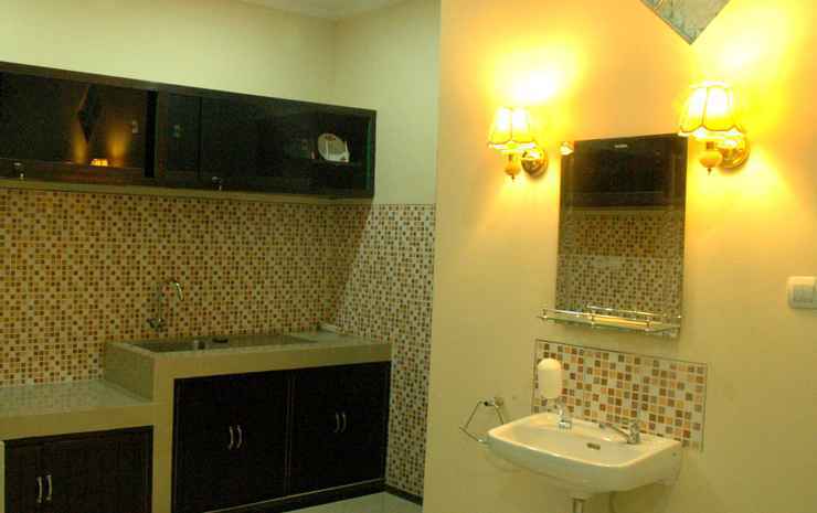 Суракарта: OYO 3810 D'yolland Exclusive Kost & Guesthouse Syariah