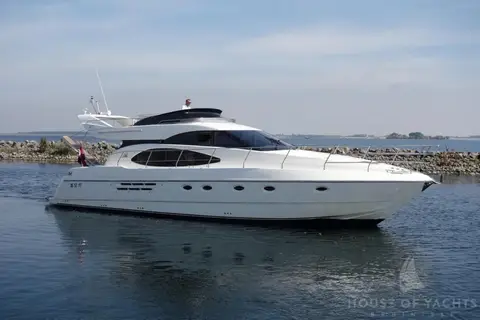 Отель Яхта Azimut — фото 1