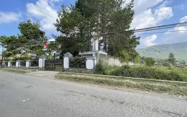 Лембанг: Villa 325