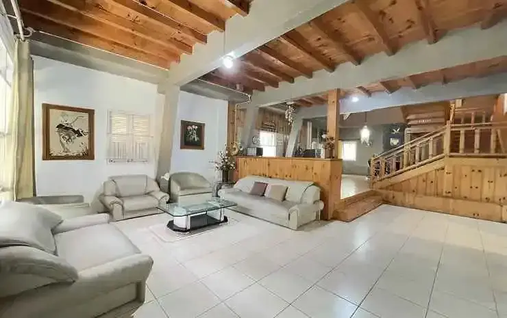 Лембанг: Villa 325