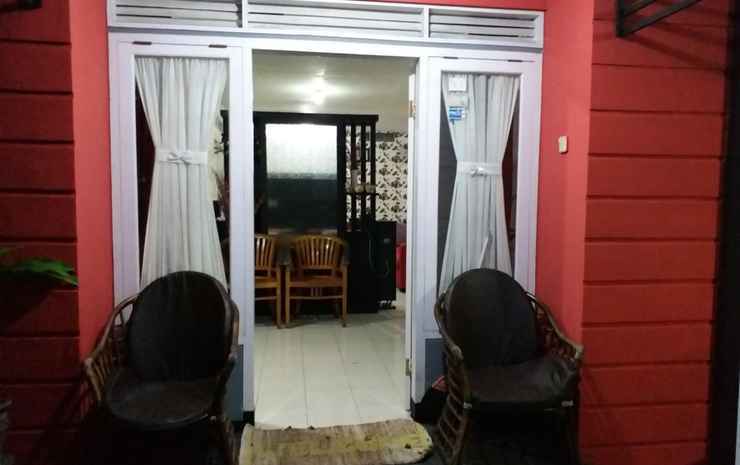 Бату: 3 Bedroom at Sedayu Homestay 1
