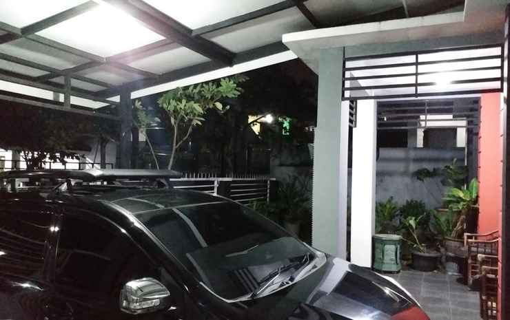 Бату: 3 Bedroom at Sedayu Homestay 1