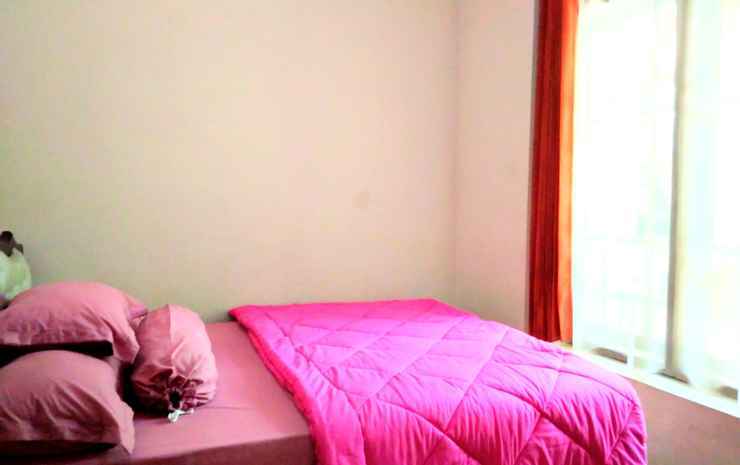 Бату: Three Bedroom (front) at Villa Trunojoyo 50