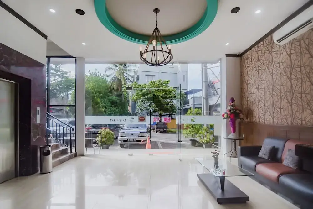 Манадо: OYO 90312 Bahu Bay Hotel