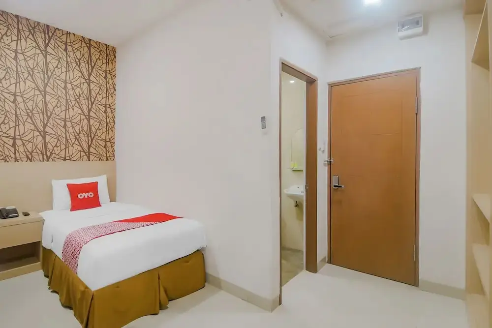 Манадо: OYO 90312 Bahu Bay Hotel