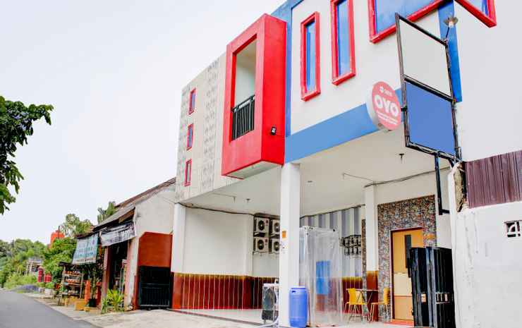OYO 3855 Homestay Semata Wayang Syariah — фото 1