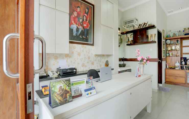 Денпасар: De Pavilla Homestay Bali By Zuzu
