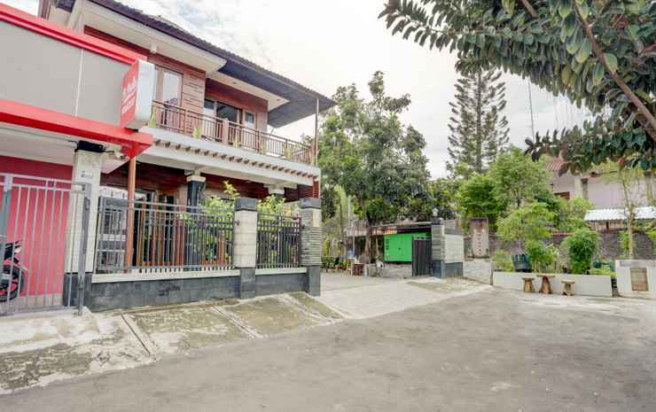 Денпасар: De Pavilla Homestay Bali By Zuzu