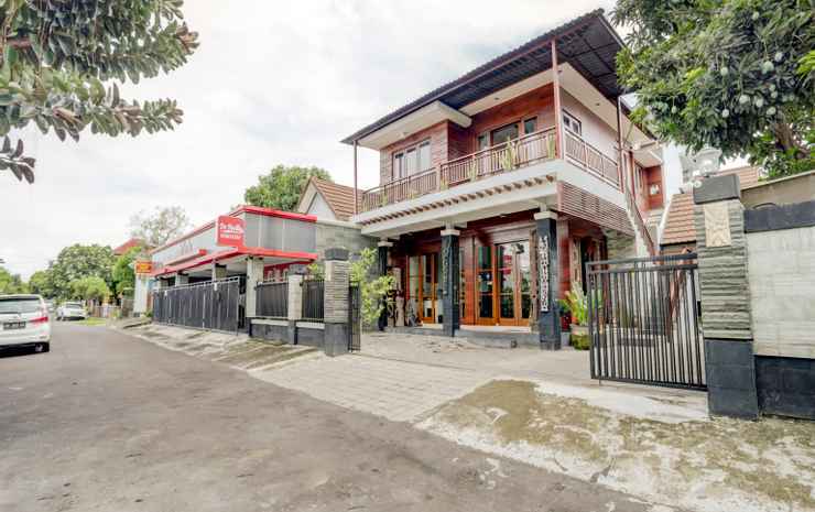 Денпасар: De Pavilla Homestay Bali By Zuzu