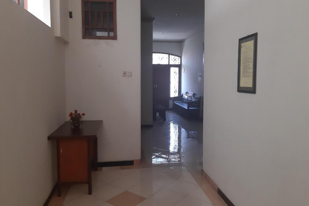 Сурабая: OYO 3981 Griyonur Homestay Syariah