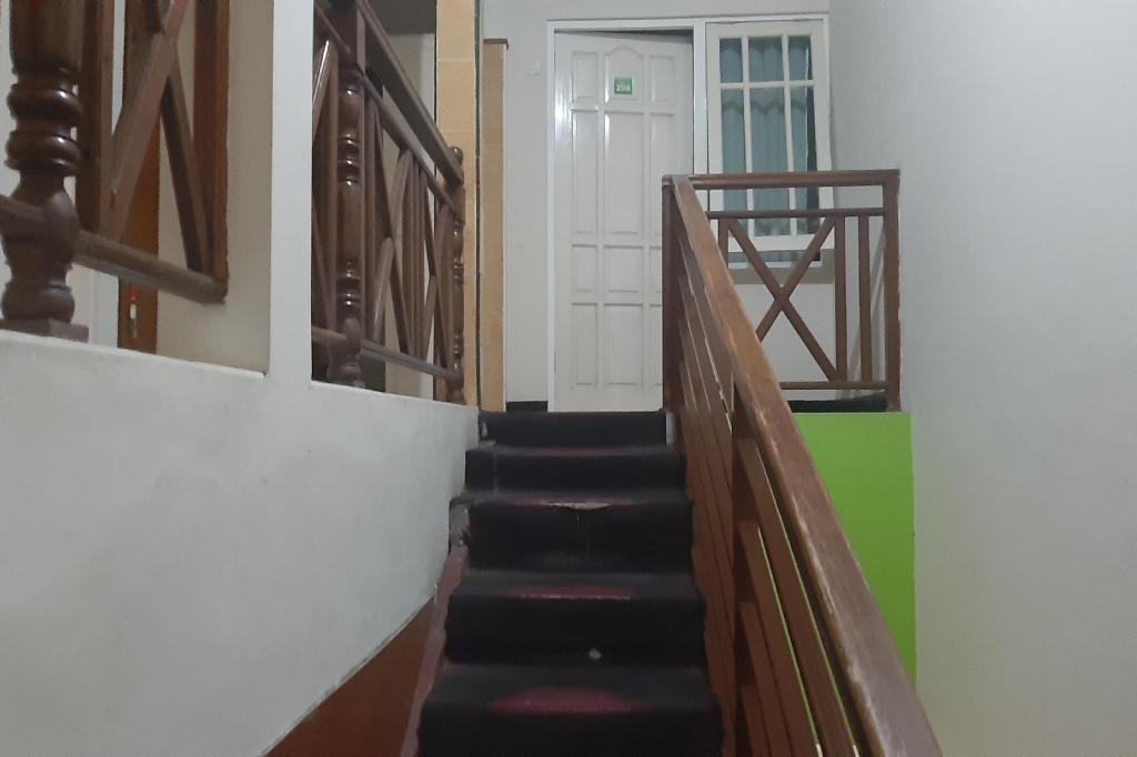 Сурабая: OYO 3981 Griyonur Homestay Syariah