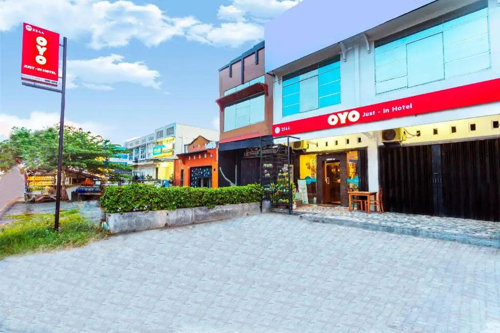 Матарам: OYO 2544 Just-in Hotel