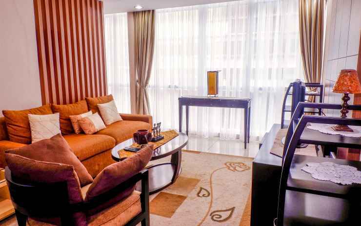 Джакарта: 2BR Cozy Pool View Kemang Village Residence by Travelio