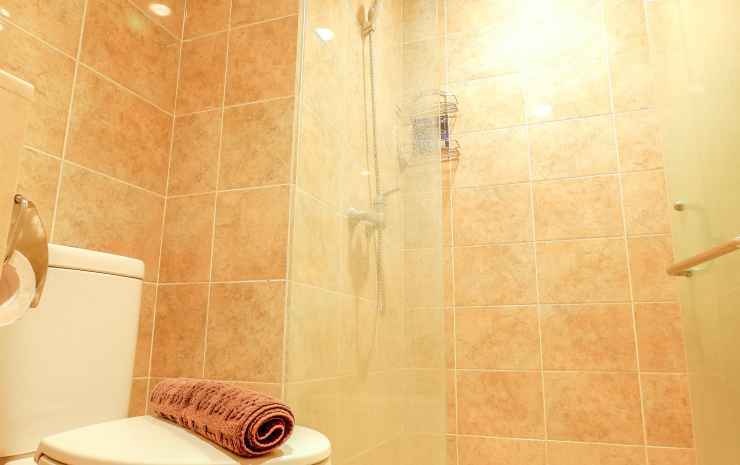 Джакарта: 2BR Cozy Pool View Kemang Village Residence by Travelio