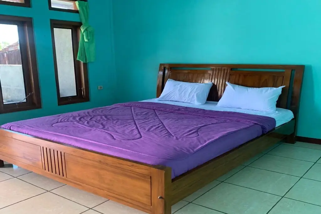 Рутенг: Hqa Inn 101