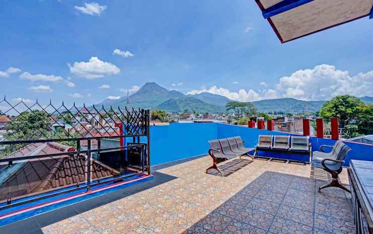 Бату: OYO 90368 Batu Adem Guest House