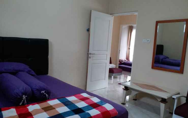 Бату: 3 Bedroom at Sedayu Homestay 2