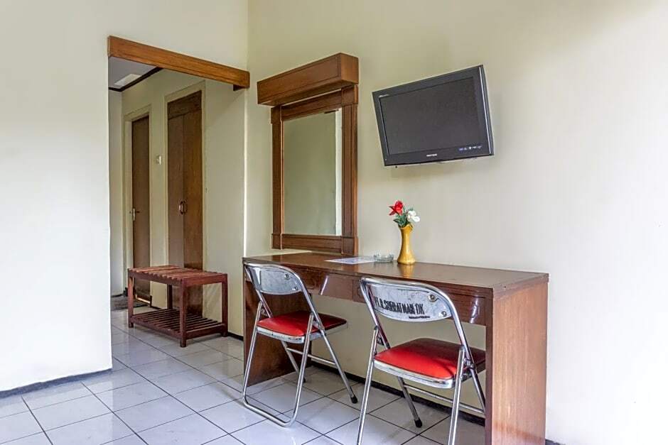 Бату: Hotel Palem Sari