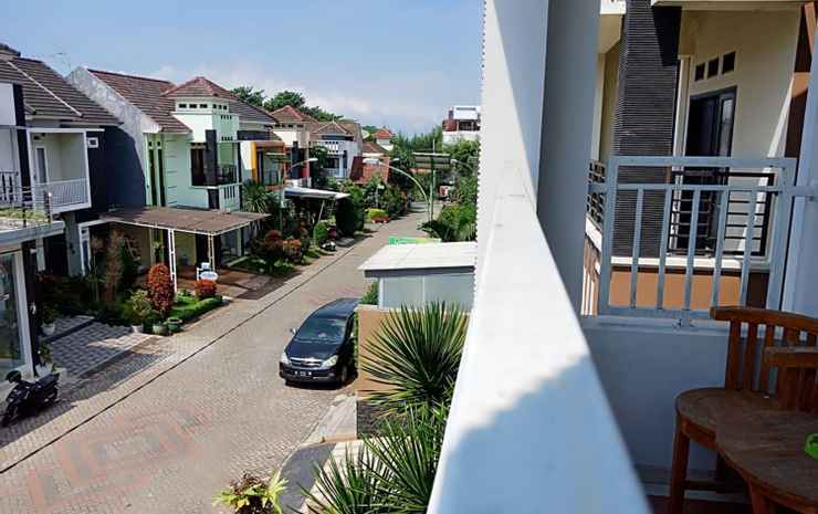 Бату: AL Villa Batu 3BR near Museum Angkut at Kusuma Estate Kav 23 with Bathub, Gazebo, and Playground
