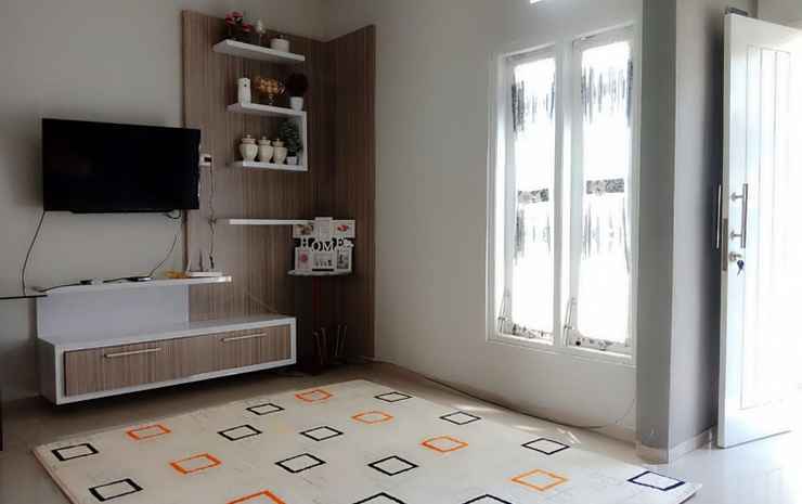Бату: AL Villa Batu 3BR near Museum Angkut at Kusuma Estate Kav 23 with Bathub, Gazebo, and Playground
