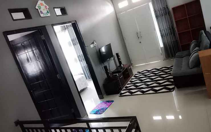 Бату: AL Villa Batu 3BR near Museum Angkut at Kusuma Estate Kav 23 with Bathub, Gazebo, and Playground
