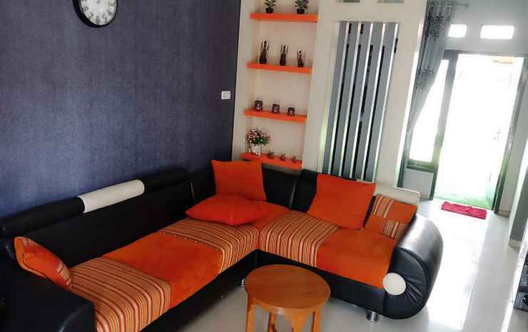 Бату: AL Villa Batu 3BR near Museum Angkut at Kusuma Estate Kav 23 with Bathub, Gazebo, and Playground